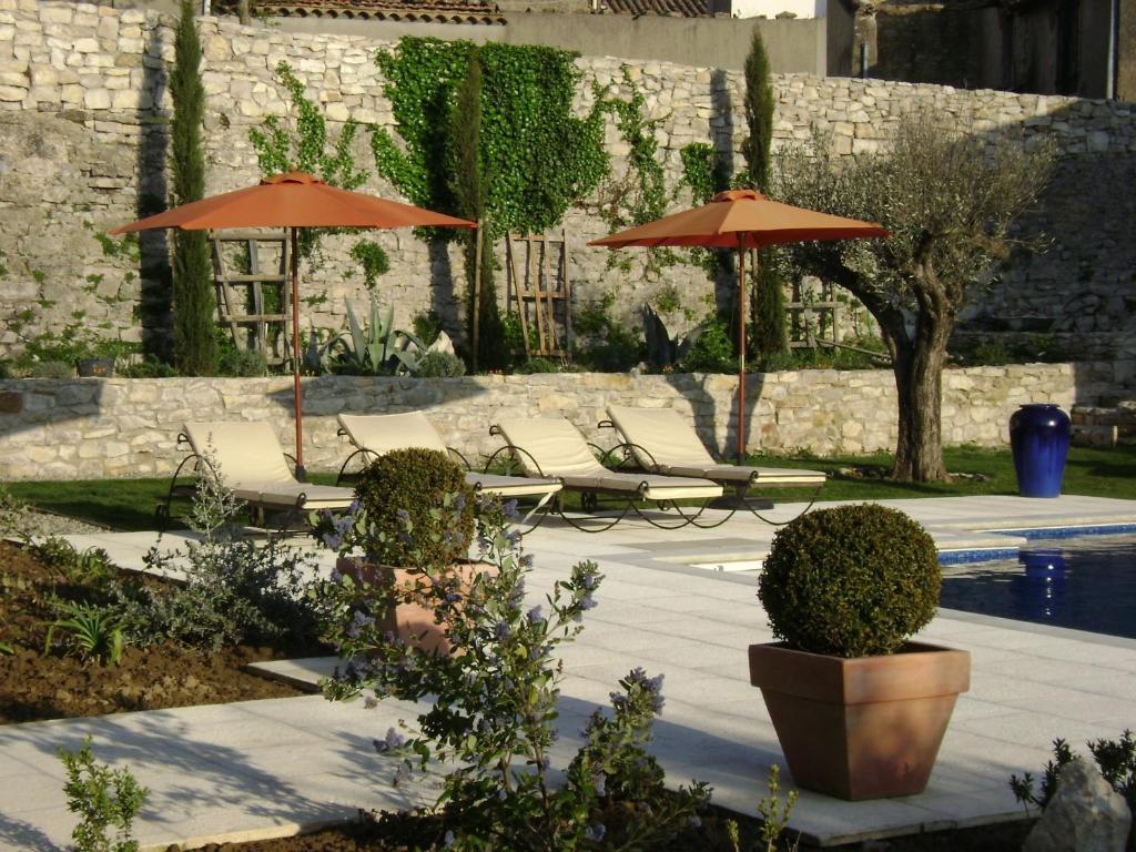 Hotel Le Relais De Ventenac Exterior foto